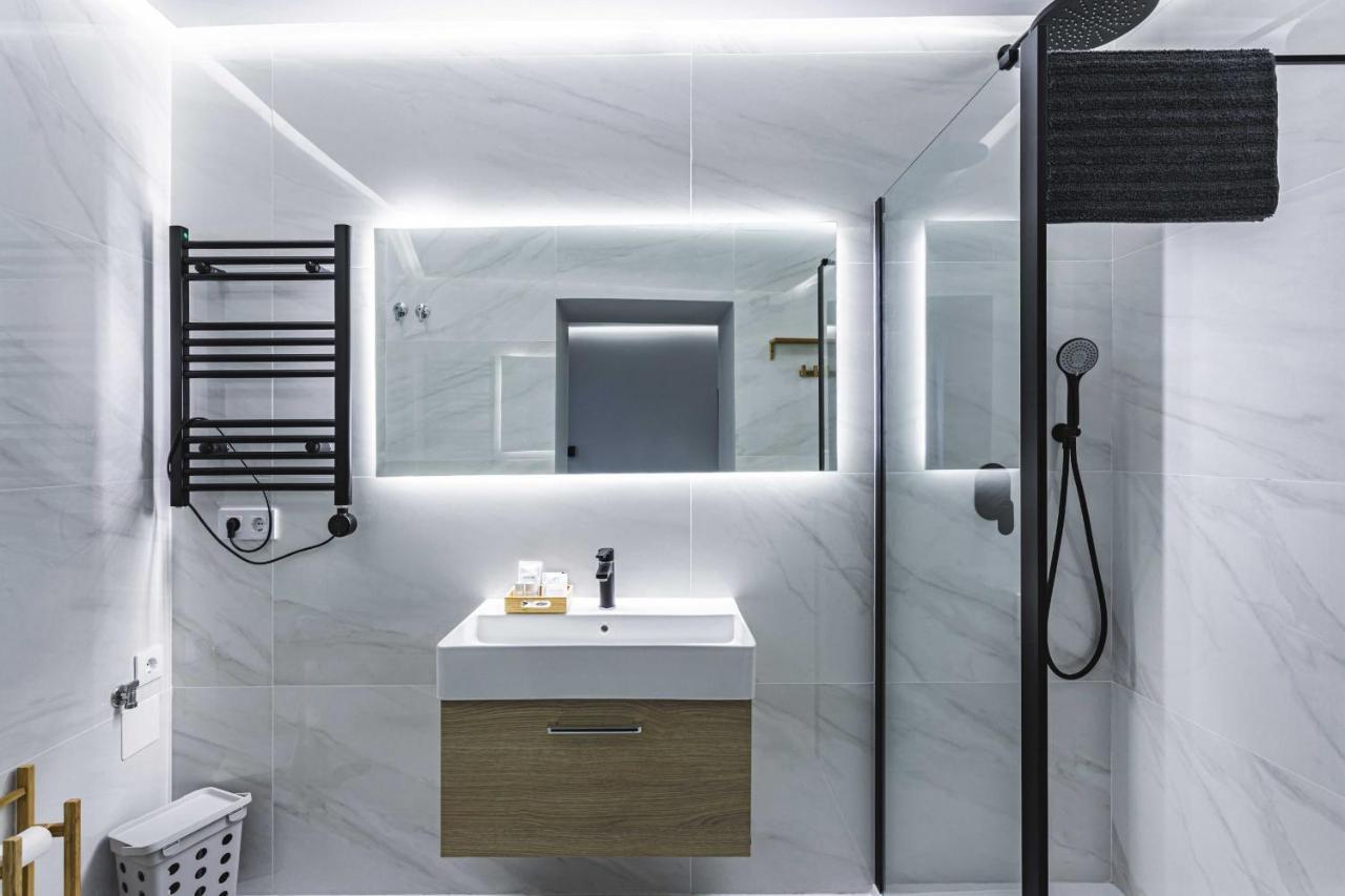 Apartamentos Caceres Central Suites "Torres De Caceres" Εξωτερικό φωτογραφία