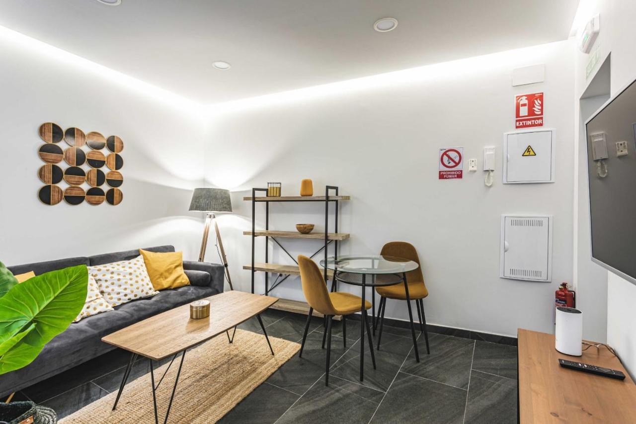 Apartamentos Caceres Central Suites "Torres De Caceres" Εξωτερικό φωτογραφία