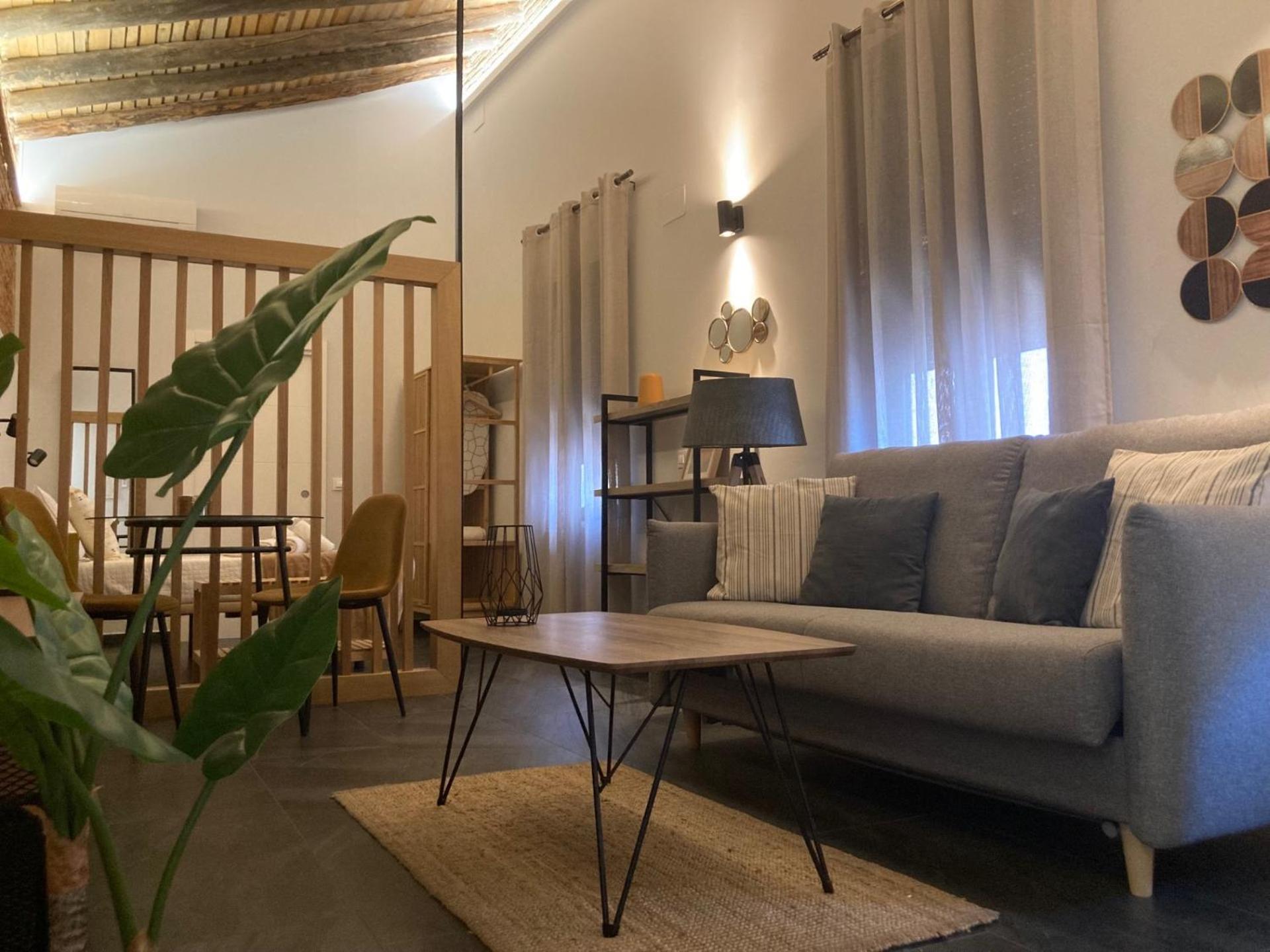 Apartamentos Caceres Central Suites "Torres De Caceres" Εξωτερικό φωτογραφία